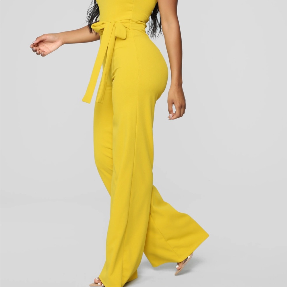 Like new no tag xl fashion nova jumpsuit